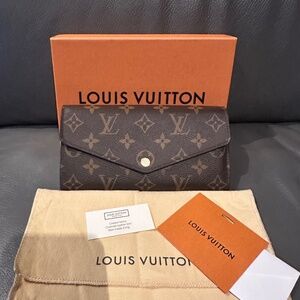 Louis Vuitton Sarah Wallet